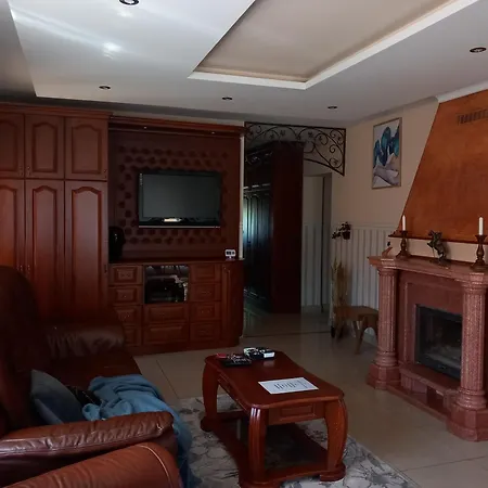 Apartmán Akacvirag Airport Viki Apartman *